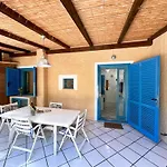 Blue Shutters By The Beach, Access To Private *