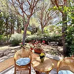 בית נופש Blue Shutters By The Beach, Access To Private