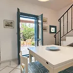 Blue Shutters By The Beach, Access To Private *