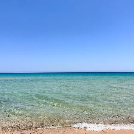 Blue Shutters By The Beach, Access To Private Pula