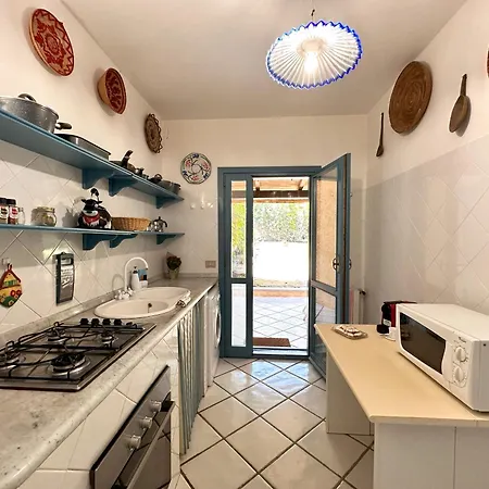 Semesterbostad Blue Shutters By The Pula