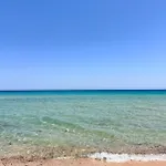 Blue Shutters By The Beach, Access To Private Pula