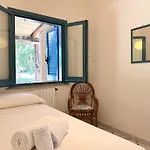 Dom wakacyjny Blue Shutters By The Beach, Access To Private *