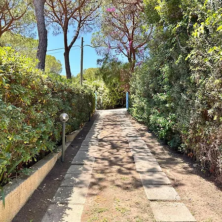 Blue Shutters By The Feriehus Pula