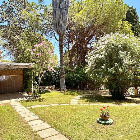 Blue Shutters By The * Pula