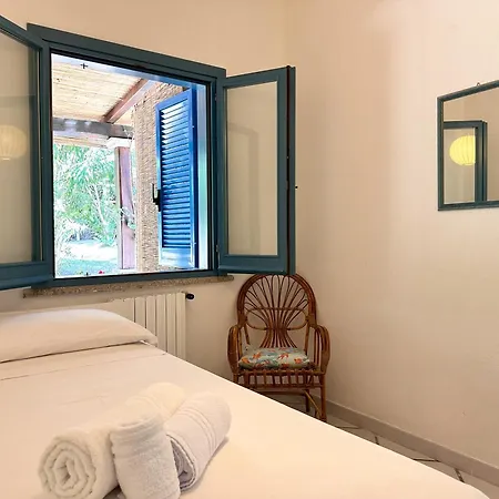 Tatil Evi Blue Shutters By The *