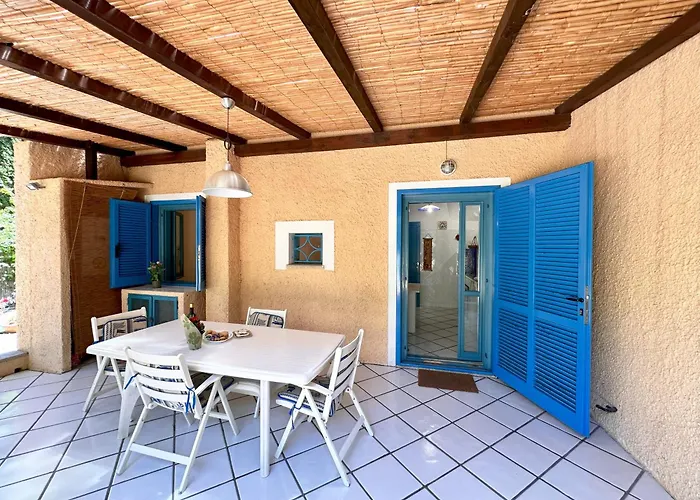 Blue Shutters By The Beach, Access To Private *
