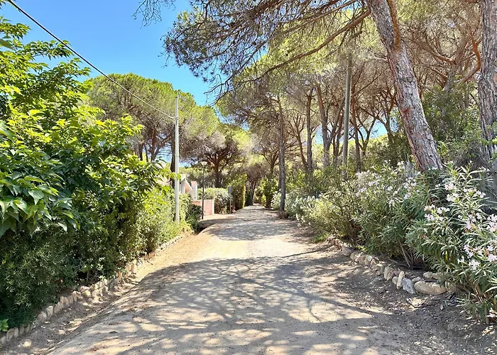 Blue Shutters By The Beach, Access To Private *