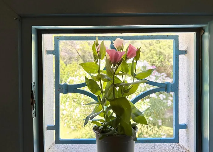 Дом отдыха Blue Shutters By The Beach, Access To Private *