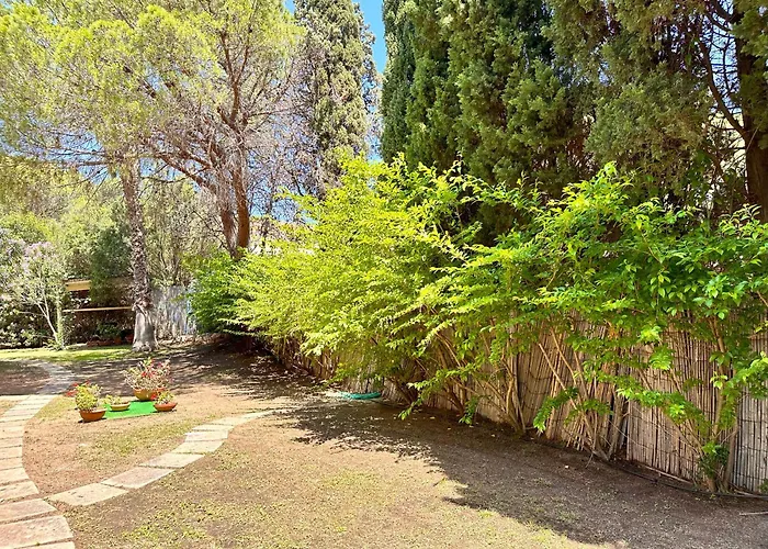 Blue Shutters By The Beach, Access To Private *