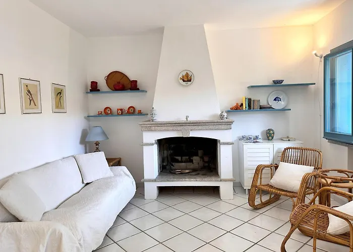 Дом отдыха Blue Shutters By The Beach, Access To Private *