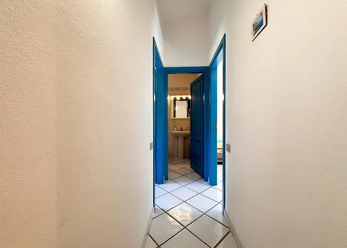 Blue Shutters By The Beach, Access To Private Пула